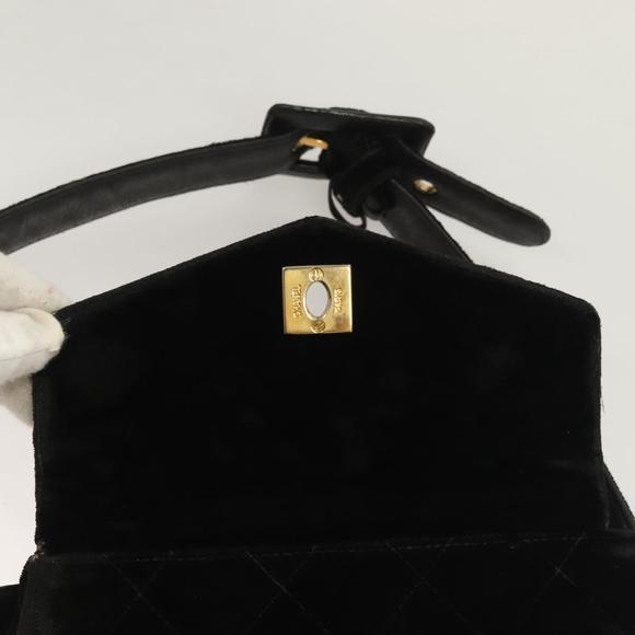 CHANEL Matelasse Waist Bag Velor Black Gold CC Auth bs27796 - Picture 16 of 16